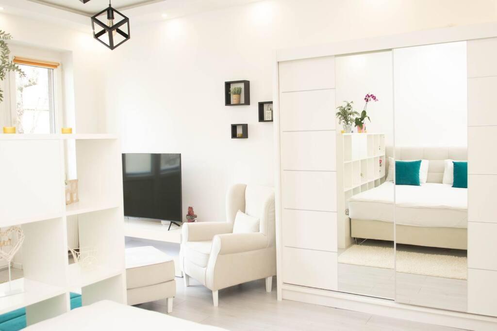 Cute And Sunny Studio - Central Location سراييفو المظهر الخارجي الصورة